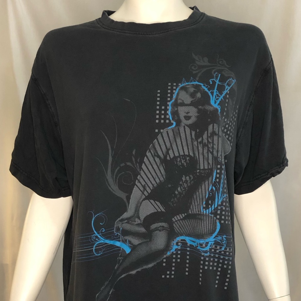 Mens faded black t shirt with a pinup woman in lingerie on front size large
